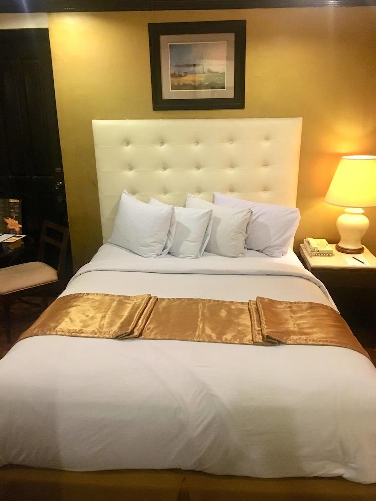 סן פדרו מקאטי Lourdes Suites מראה חיצוני תמונה