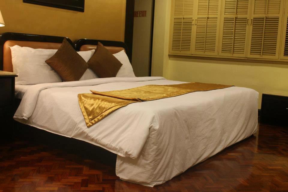 סן פדרו מקאטי Lourdes Suites מראה חיצוני תמונה