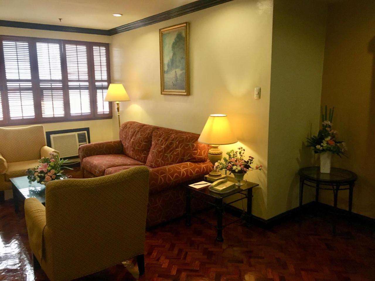סן פדרו מקאטי Lourdes Suites מראה חיצוני תמונה