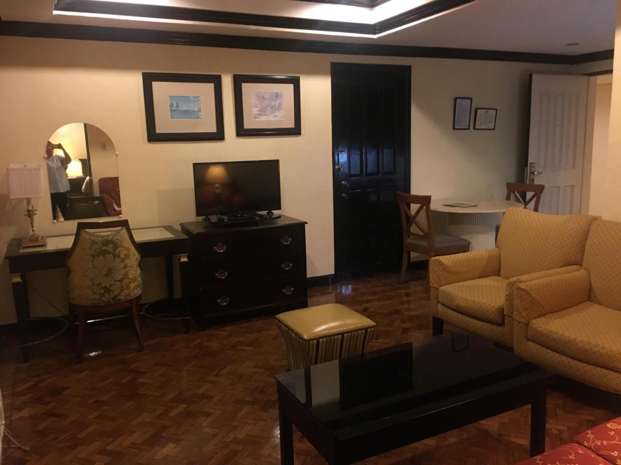 סן פדרו מקאטי Lourdes Suites מראה חיצוני תמונה