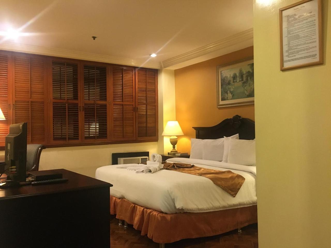 סן פדרו מקאטי Lourdes Suites מראה חיצוני תמונה