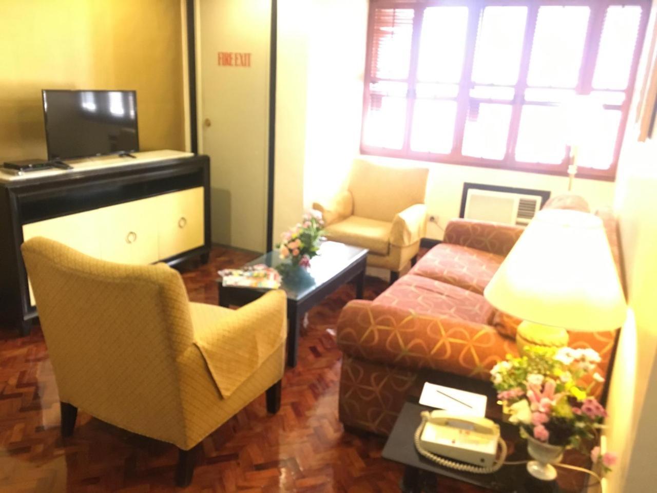 סן פדרו מקאטי Lourdes Suites מראה חיצוני תמונה
